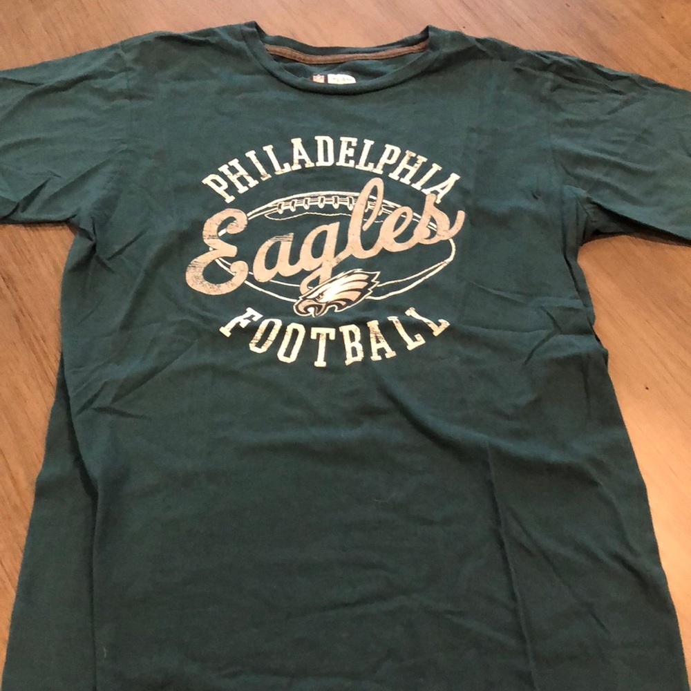 NFL TEAM APPAREL Size Medium T Shirt